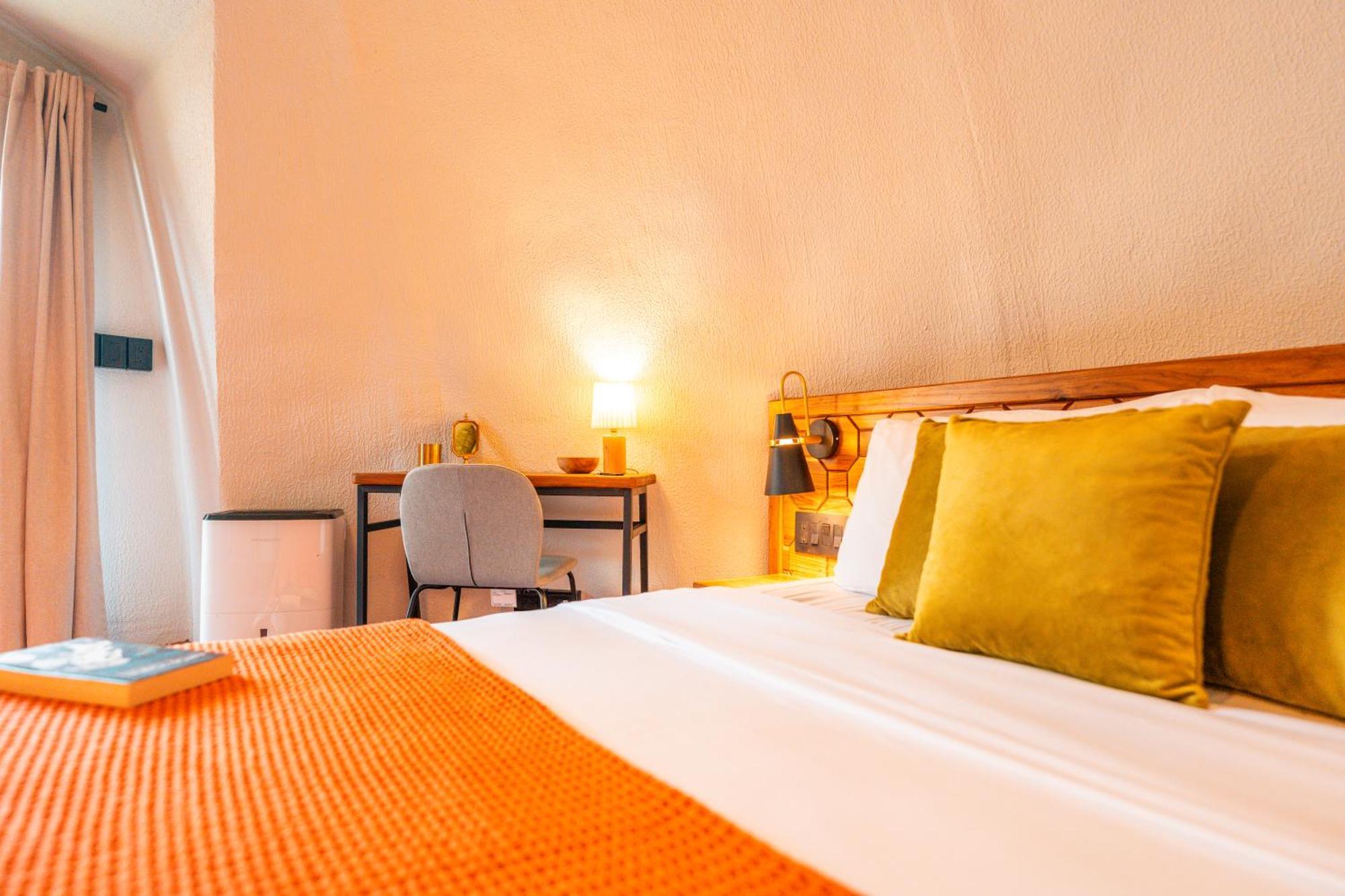 Bambuda Castle Hostel *